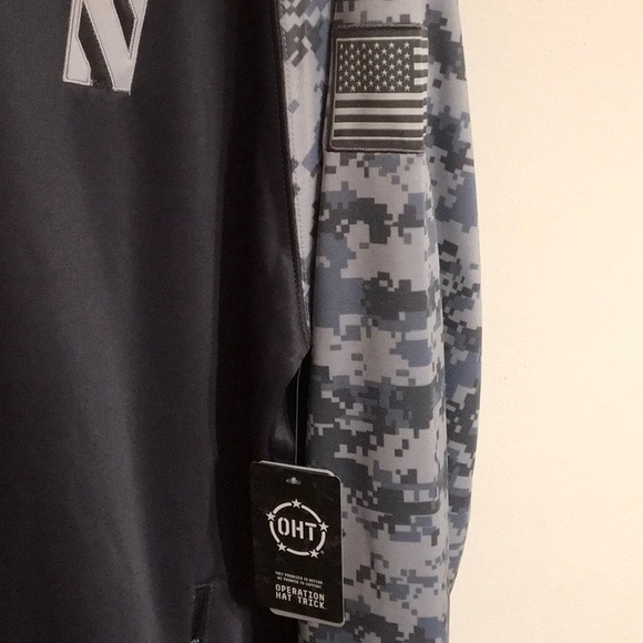 Us army Hoodie zipper pockets , new never worn, bigger hoodie, to big for me, - Picture 2 of 10